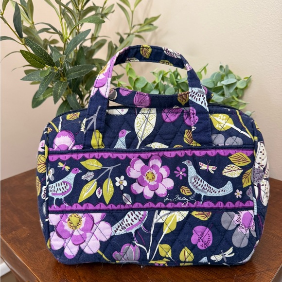 Vera Bradley Handbags - 💥2/$15 Vera Bradley floral nightingale navy purple chartreuse wipeable lunchbag
